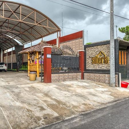 Reddoorz Syariah Near Kebon Rojo Park Blitar Hotel Exterior photo